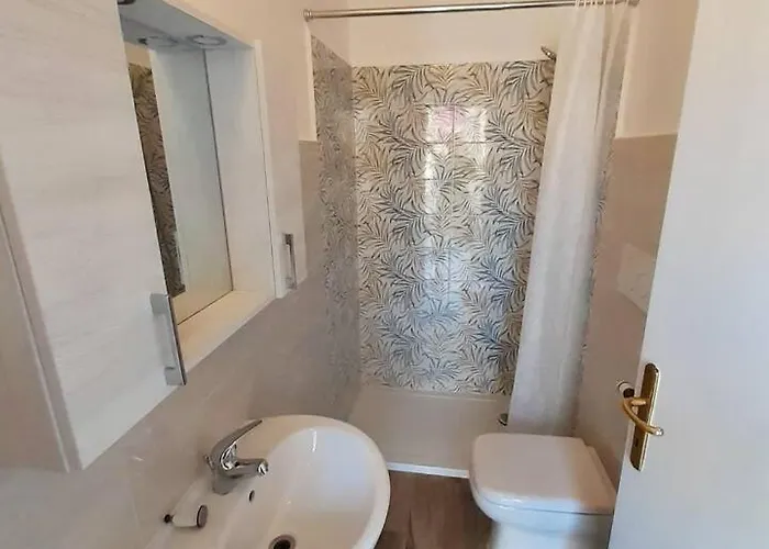 公寓 A Due Passi Dal Mare 切里亚莱