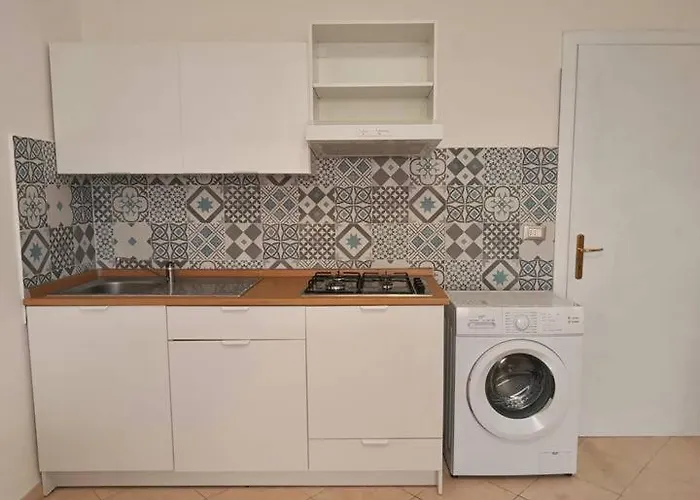 公寓 A Due Passi Dal Mare 切里亚莱